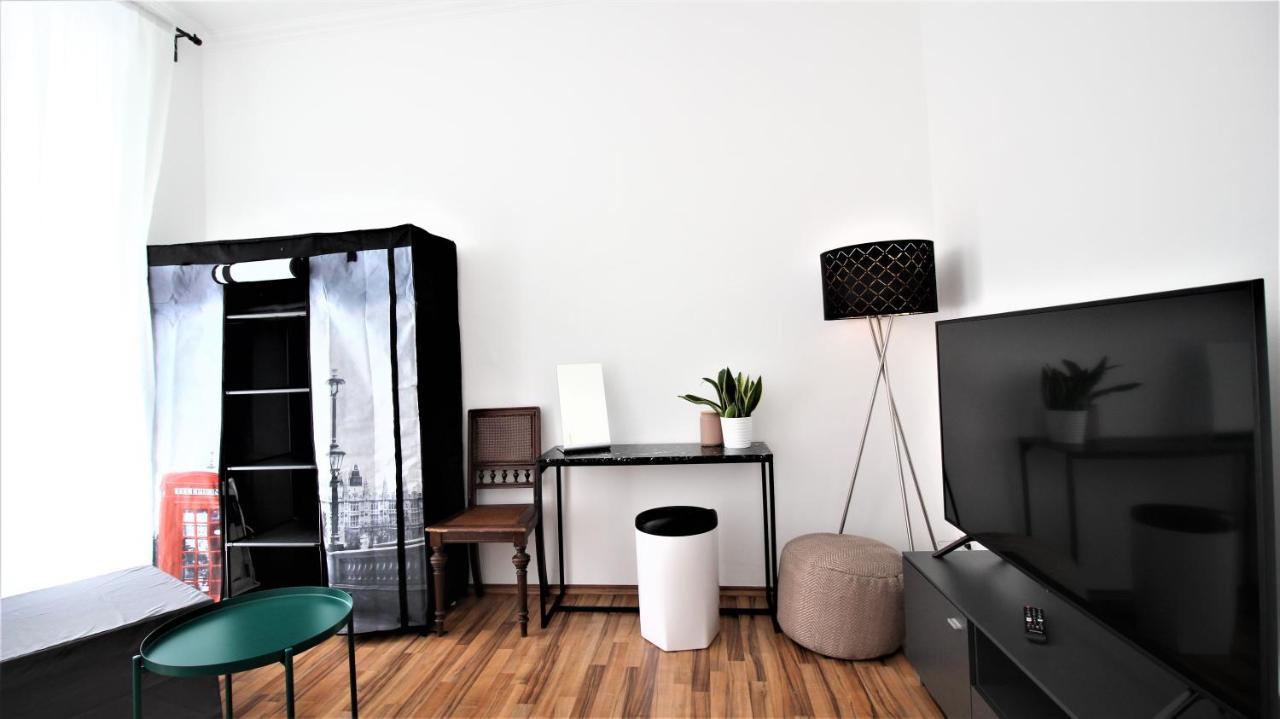 ➤Private Room - Heart Of Downtown With Terrace Würzburg Buitenkant foto